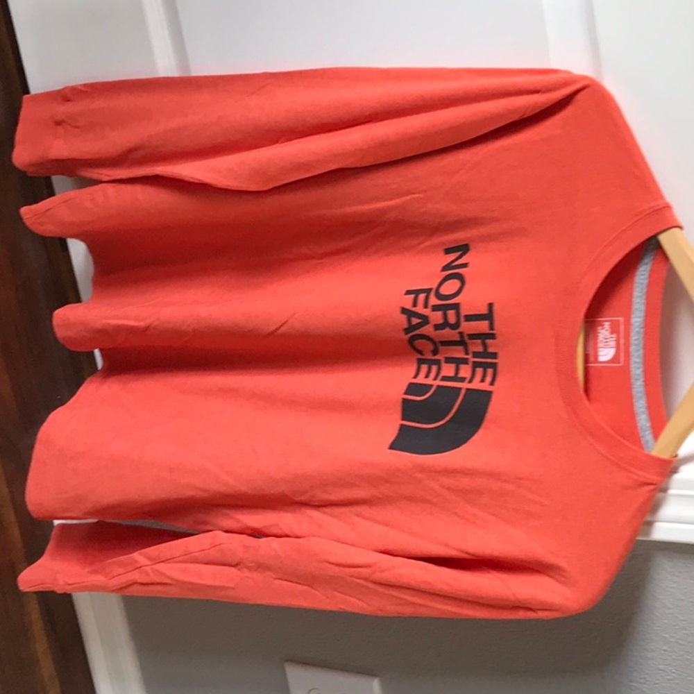 EUC - Long Sleeve North Face tee